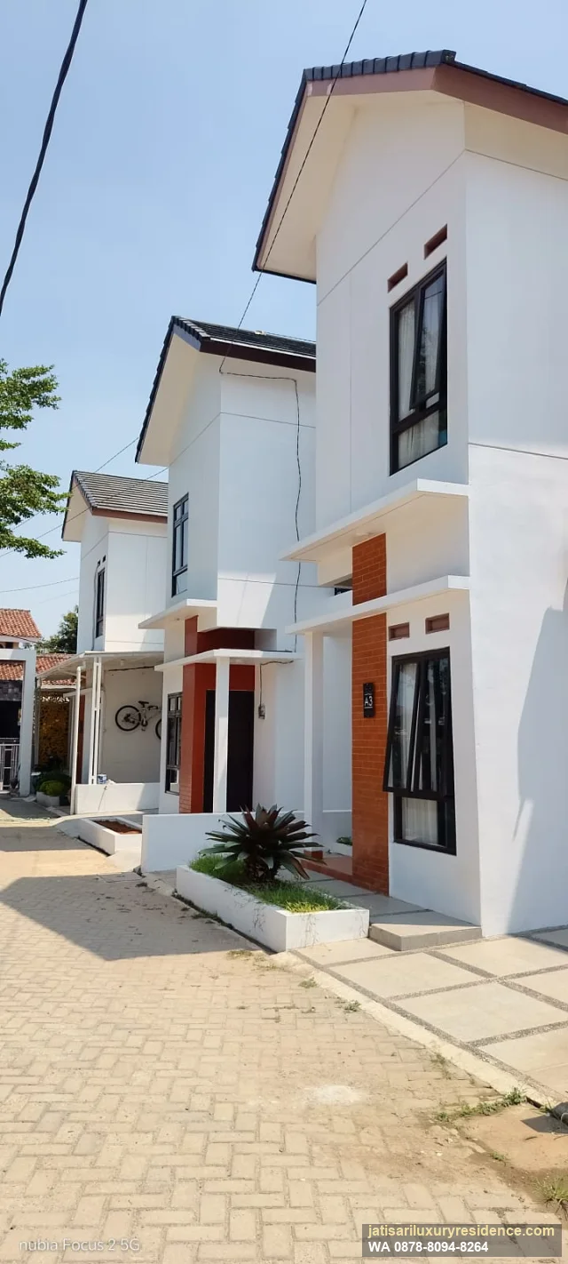 Rumah dua lantai Perumahan Jatisari Luxury Residence Rumah dua lantai Perumahan Jatisari Luxury Residence